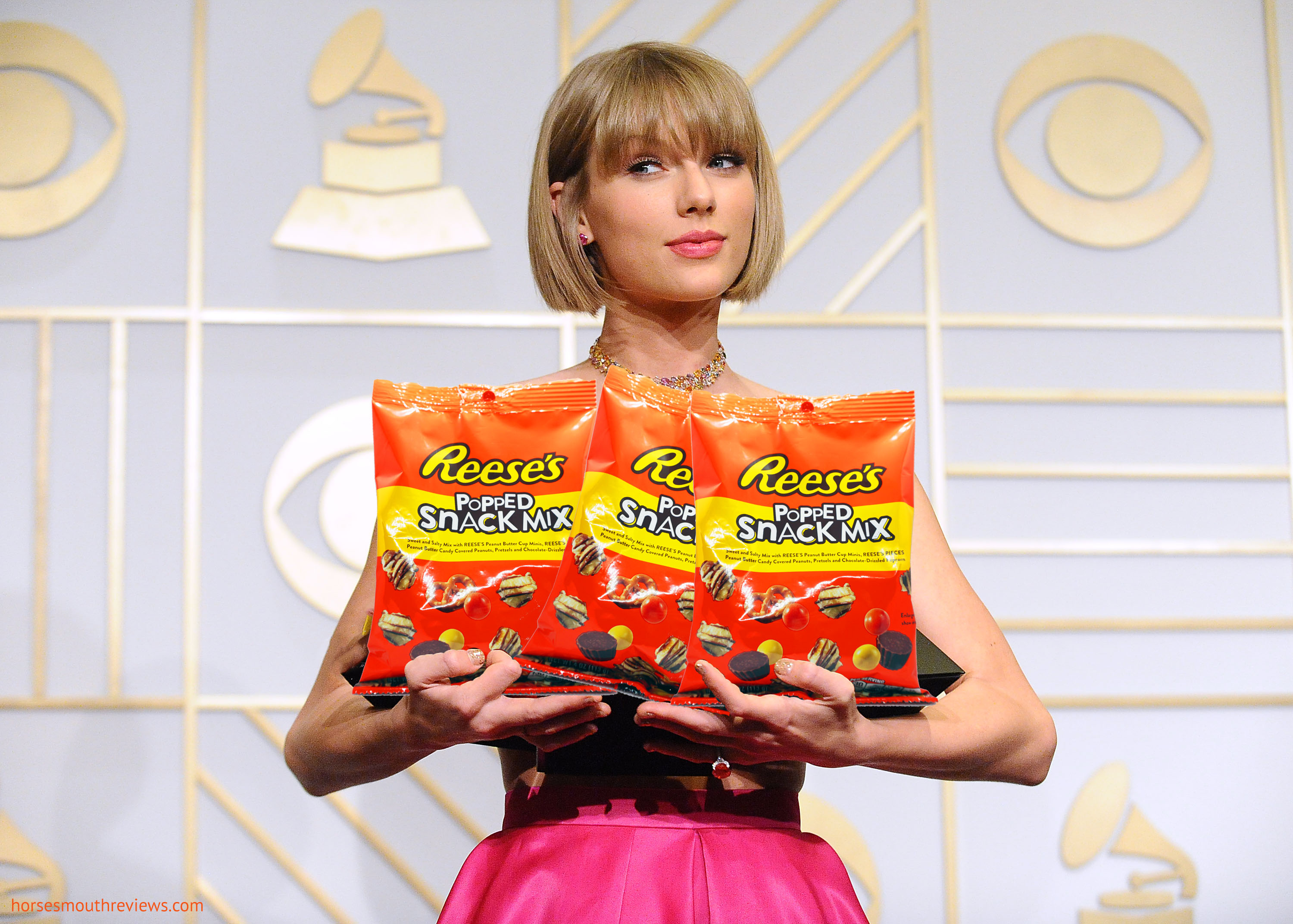 Taylor Swift Reese's Popped Snack Mix